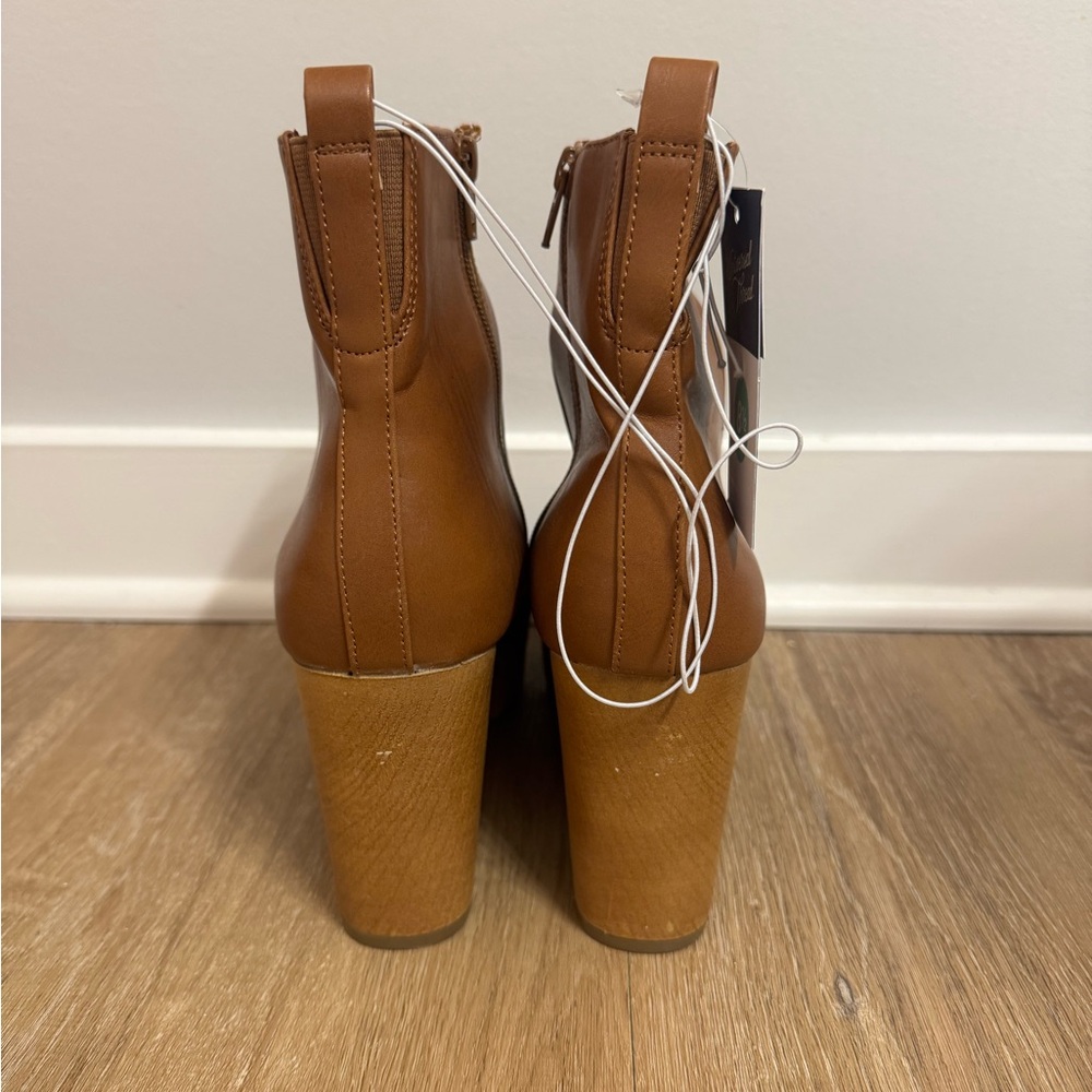 Never Worn Universal Thread Tan Ankle Booties NWT - image 2